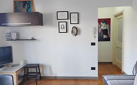 Home of Fame - bilo50mq, self check-in, pulizia professionale, ingresso indipendente, parcheggio gratuito